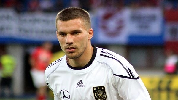 Podolski, Maracana'da oğlu ile top oynadı!