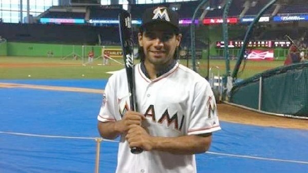 Radamel Falcao beyzbol oynarsa...