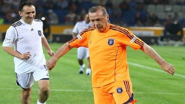 Başbakan Erdoğan'dan aşırtma golü