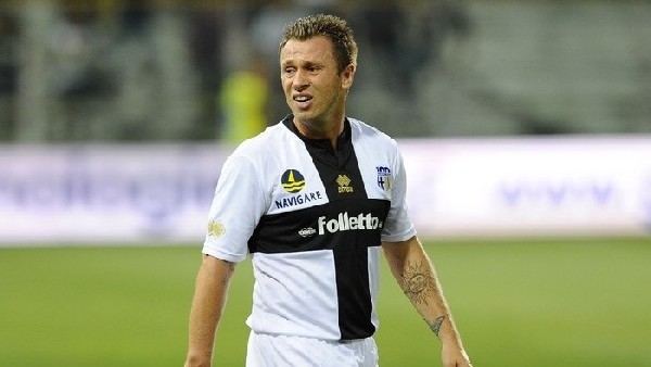 Galatasaray'a sürpriz golcü! Cassano...