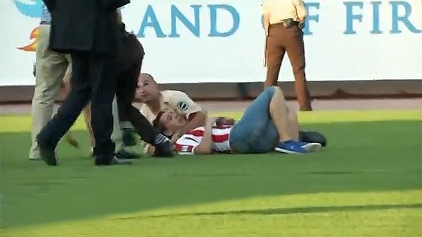 Mario Mandzukic'in imza töreninde olay!