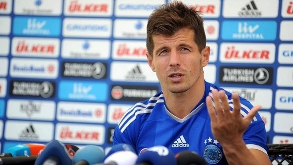 Emre Belözoğlu'ndan önemli açıklamalar