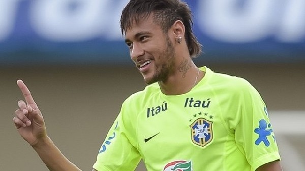 Neymar idmanda penaltı çalıştı!