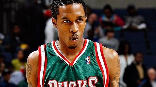 Brandon Jennings Şov Yaptı! Tam 57 Sayı...