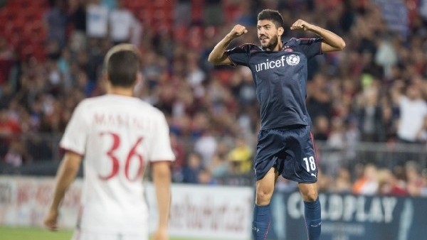 Futbol tarihine geçecek müthiş gol