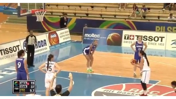 Kendi potasına hücüm eden basketçiler