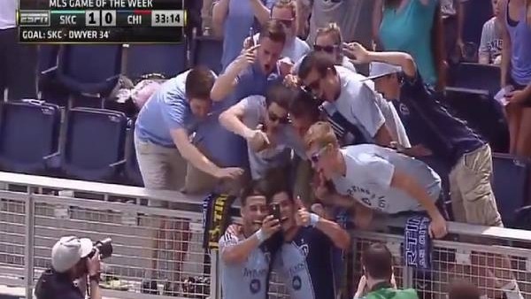 Golü Attıktan Sonra Selfie Çektirmeye Koştu!