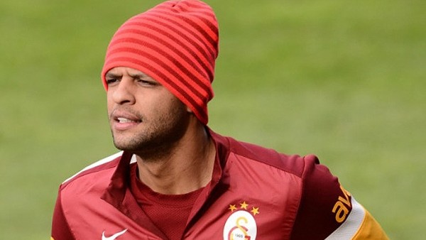 Felipe Melo eski hocası Prandelli'yi görünce bakın ne yaptı...