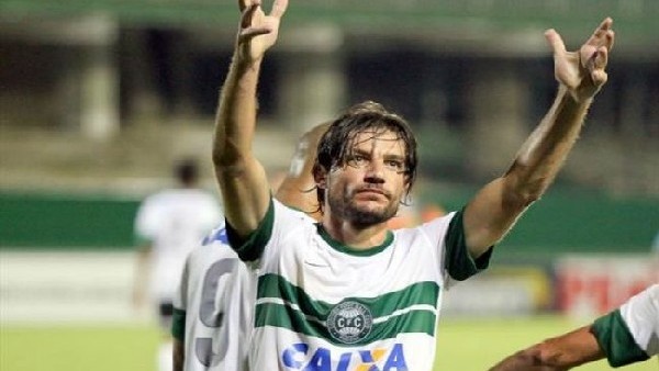 Alex'in takım arkadaşından müthiş gol