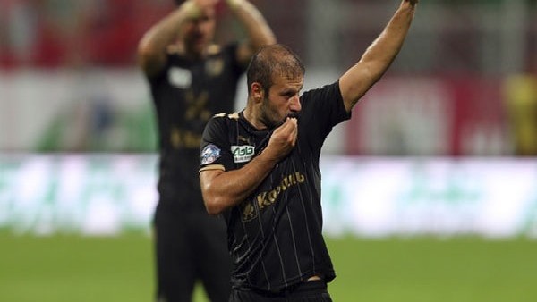 Gökdeniz'den tarihe geçen gol