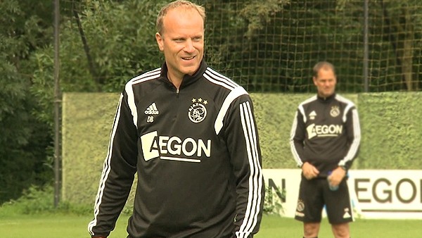 Bergkamp gençliğine döndü! | Müthiş goller...