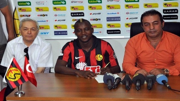 Eskişehirspor Sissoko ile imzaladı