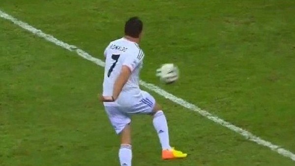 Çakma Ronaldo sahayı karıştırdı!