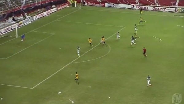 Rüzgar gibi girdi, füzeyi gönderdi...