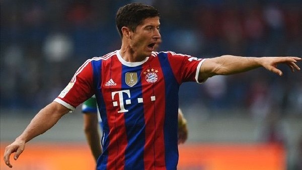 Lewandowski'den müthiş topuk golü