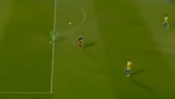 Romanya'da kaleciye inanılmaz tekme