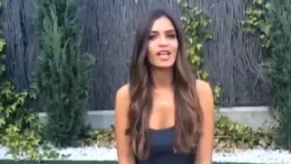 Casillas'ın sevgilisi de modaya uydu