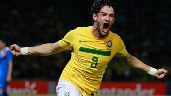 G.Saray'dan Pato sürprizi