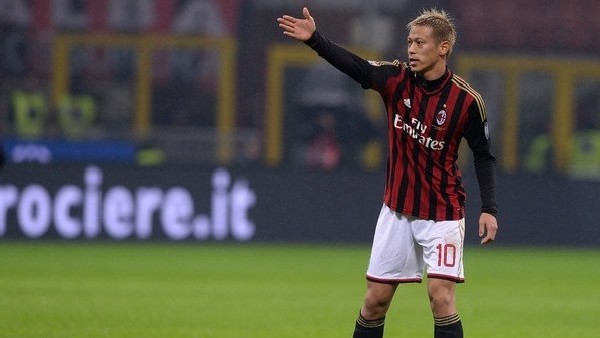 Frikik uzmanı yine affetmedi