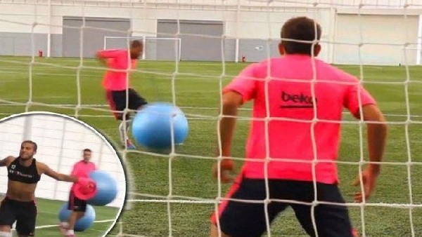 Barça idmanında garip bir penaltı