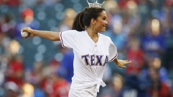 Texas güzeli fena rezil oldu!