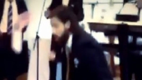 Olcay Şahan kolbastı oynadı