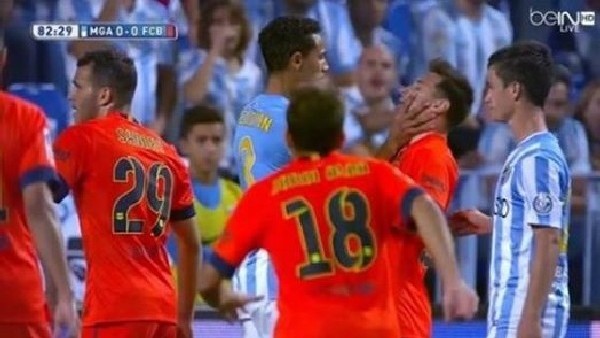 Weligton, Messi'yi Yere Attı!