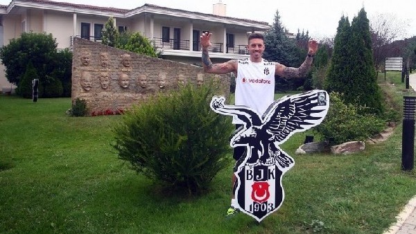 Jose Sosa tesisleri gezdi