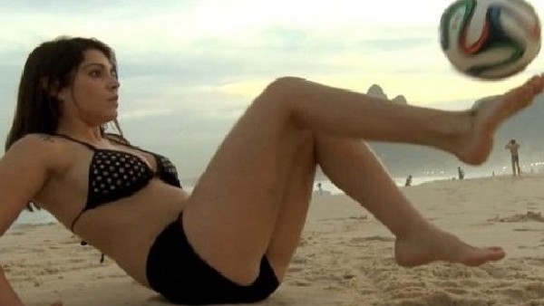 800 erkeği yendi Messi'yi bekliyor