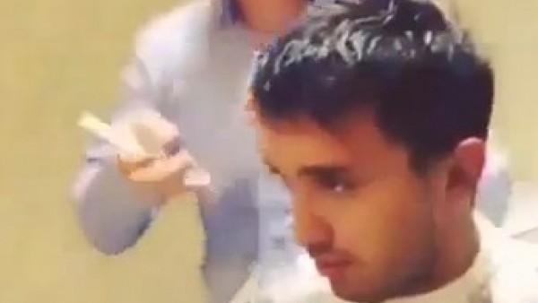 Muslera'nın berberle Türkçe muhabbeti