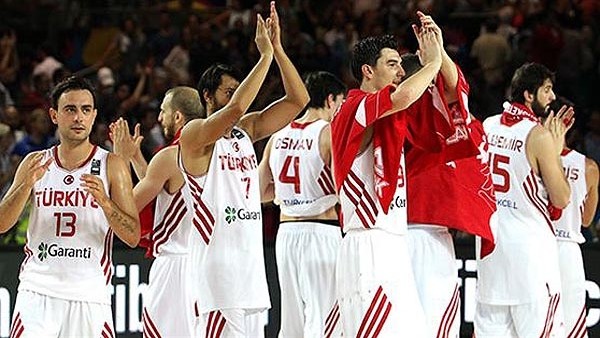 12 Dev Adam, Bir Tarih Daha Yazdı!