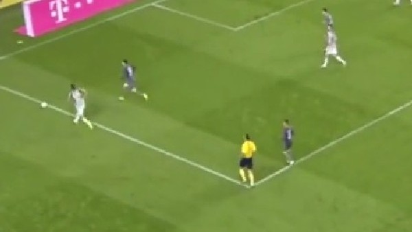 Emir Dilaver müthiş çalımıyla rakibini rezil etti!