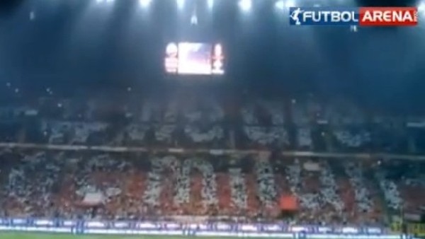 Milan'dan muhteşem tribün şov!