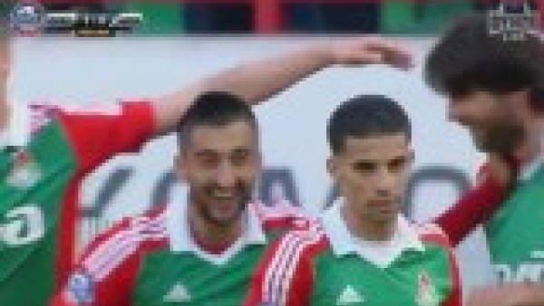 Elle gol attı ama hakem görmedi!