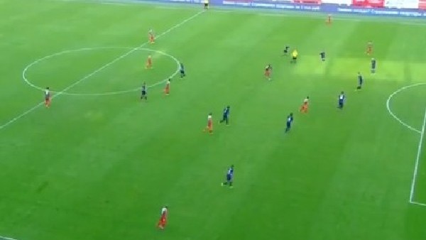 Niasse'den Muhteşem Bir Füze