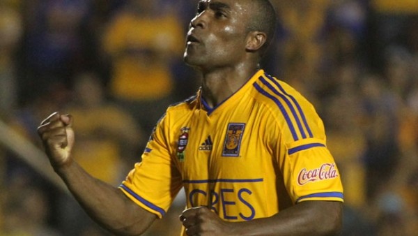 Kaleye füze gönderdi!