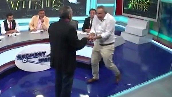 Canlı yayında Volkan'ın taklidini yaptı