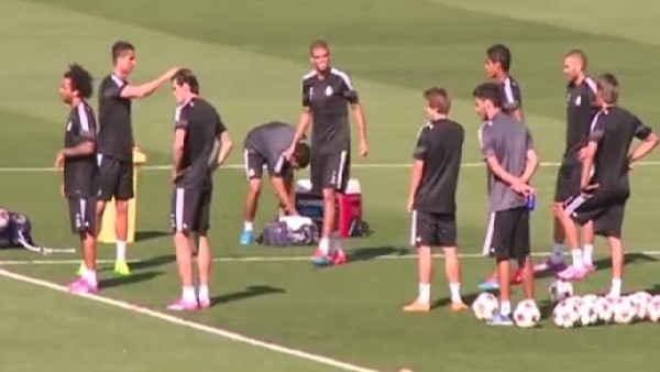 Ronaldo, James Rodriguez'i böyle gönderdi!