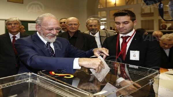 Alp Yalman oyunu kullandı