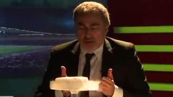 Adnan Aybaba Canlı Yayında Ruh Çağırdı