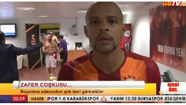 Galatasaray-Fenerbahçe maçı sonrası soyunma odasından görüntüler.