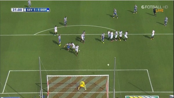 Medunjanin'den Sevilla'ya harika frikik golü