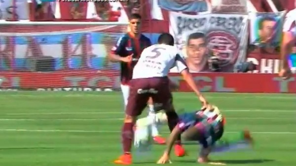 Aldığı darbe sonrası hastanelik oldu!