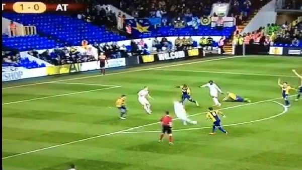 Tottenham'lı Lamela'dan yılın golü