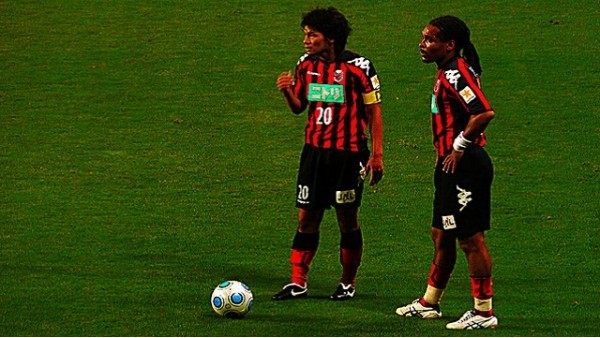 Ters açıdan 90'a taktı!