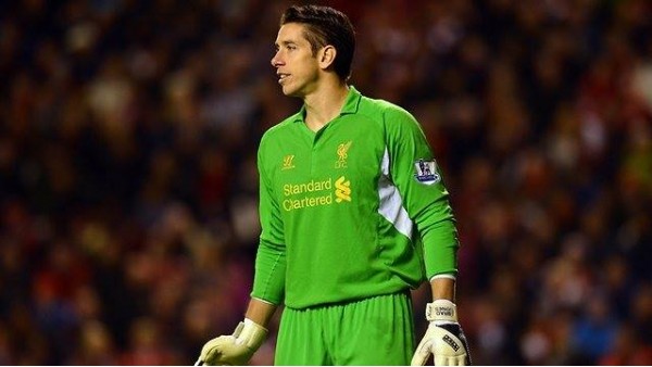 Liverpoollu Oyuncu, Yedek Kulübesinde Uyudu!