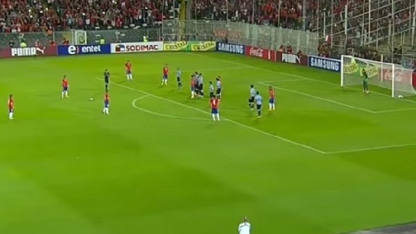 Alexis Sanchez frikikte vurdu, Muslera çıkarttı!