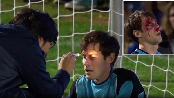 Yüzüyle 5 kere penaltı kurtardı