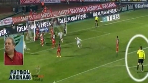 Erman Toroğlu, Özgür Yankaya'ya sert çıktı!