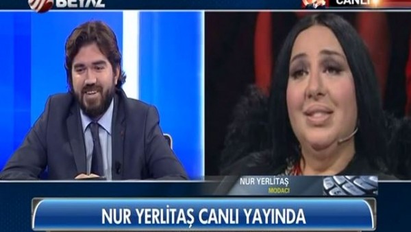 Nur Yerlitaş Beyaz Futbol'a telefonla bağlandı